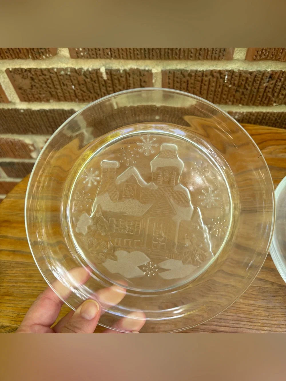 Arcoroc Welcome Home Christmas Dessert Plates Set of 4 Made in France 7.5 in